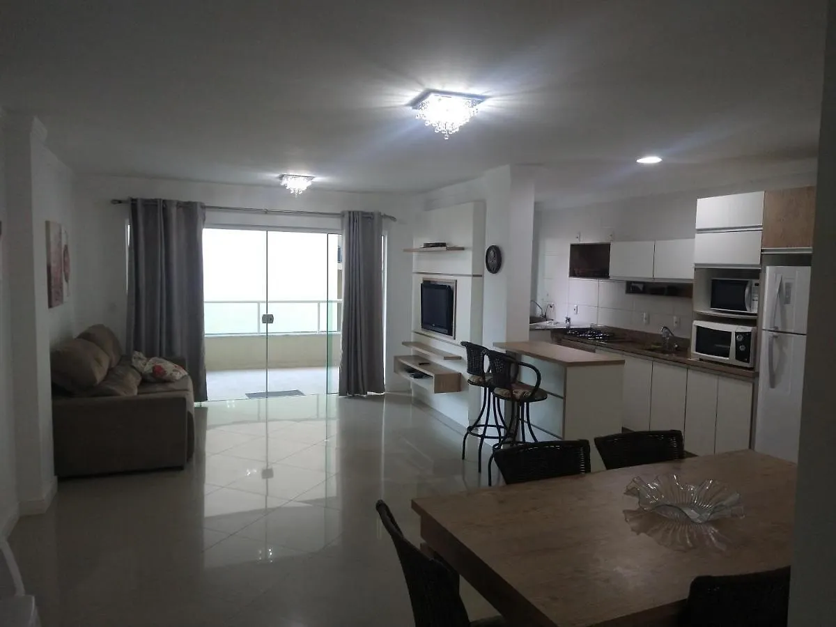 Amplo E Aconchegante Apartamento Com 3 Quartos A 50M Da Praia De Bombas Bombinhas